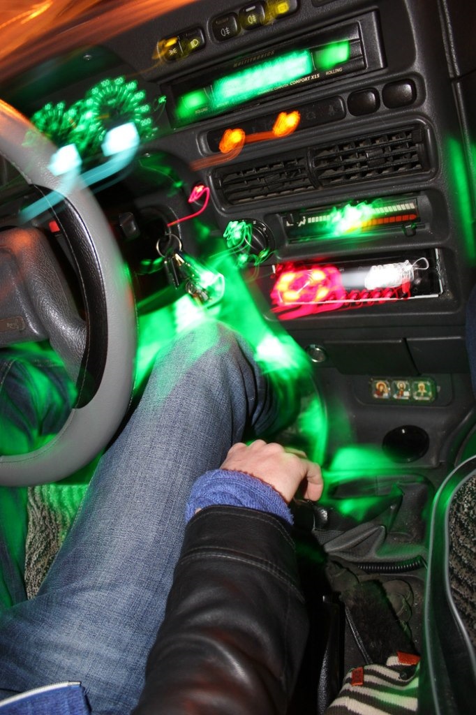 решил поменять подсветку приборной панели) — Lada 2114, 1,5 л, 2004 ...