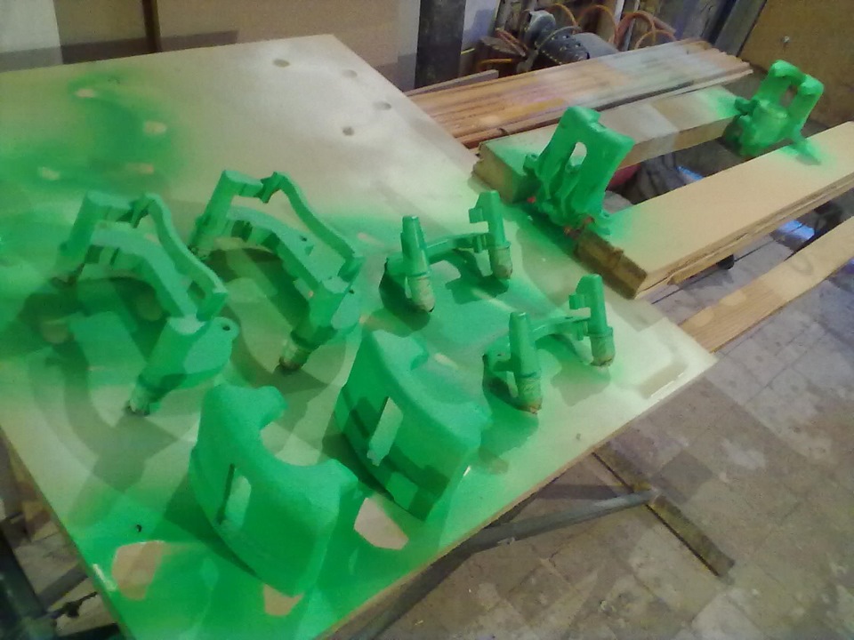 Покраска суппортов люминесцентной краской (салатик) — Lada Приора седан ...