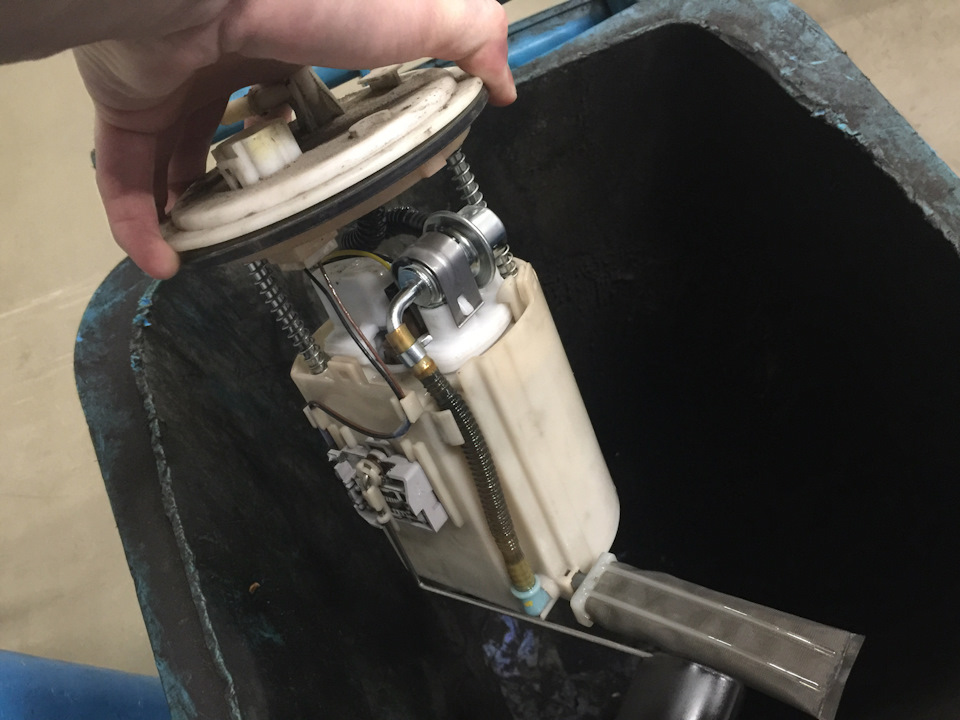 Kia Ceed 2008 — плохой запуск, горит предохранитель на бензонасос — DRIVE2