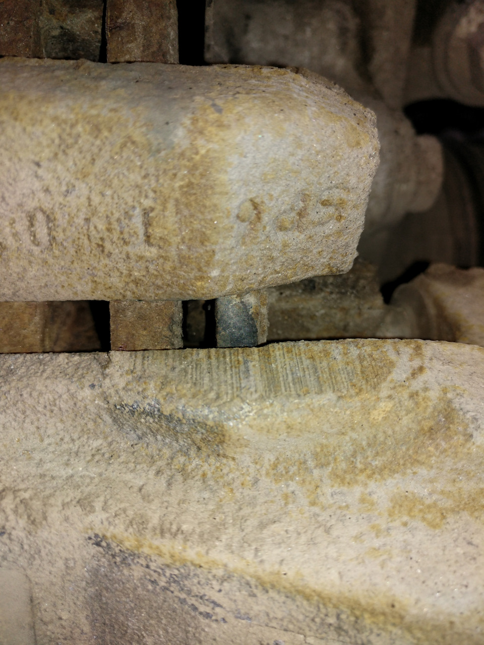 Передние колодки (внутренняя), остаток 4 мм. — Ford Mondeo V