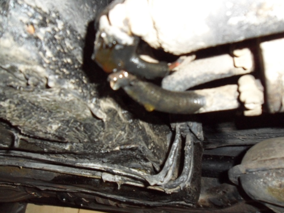 почему протекает топливный шланг? — Mercedes-Benz E-class (W210), 3,2 л ...