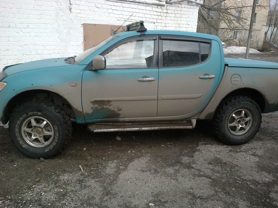 Подготовился к весенней охоте (тапочки) — Mitsubishi L200 (4G), 2,5 л ...
