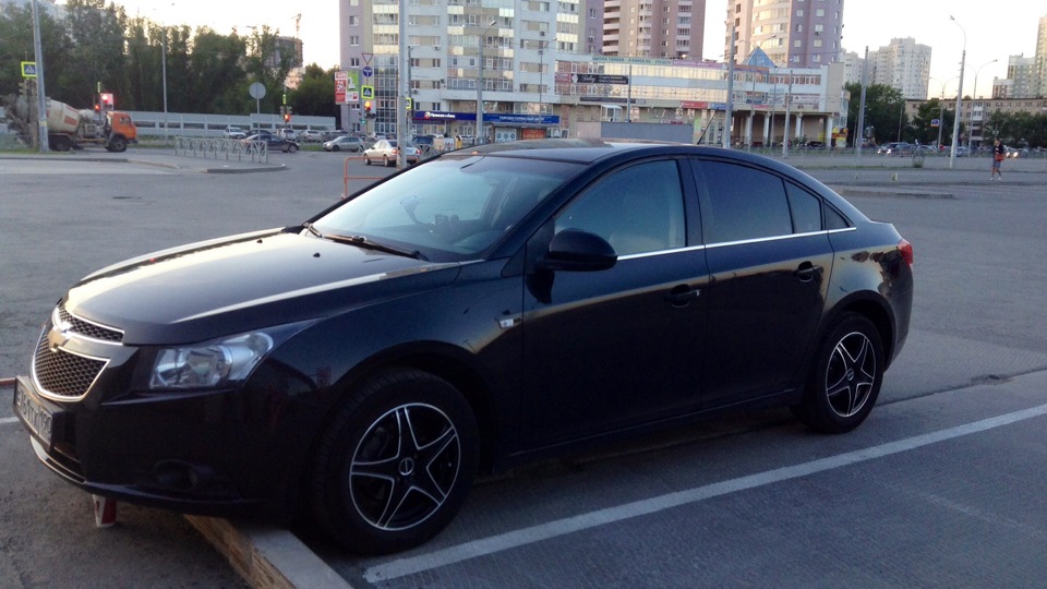 Chevrolet Cruze чёрный матовый цвет