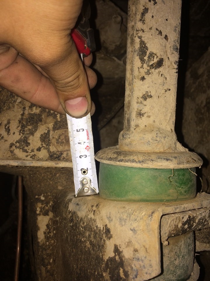 Заводской Косяк с Кронштейнами клюшек — УАЗ 315195 Hunter, 2,7 л, 2012 ...