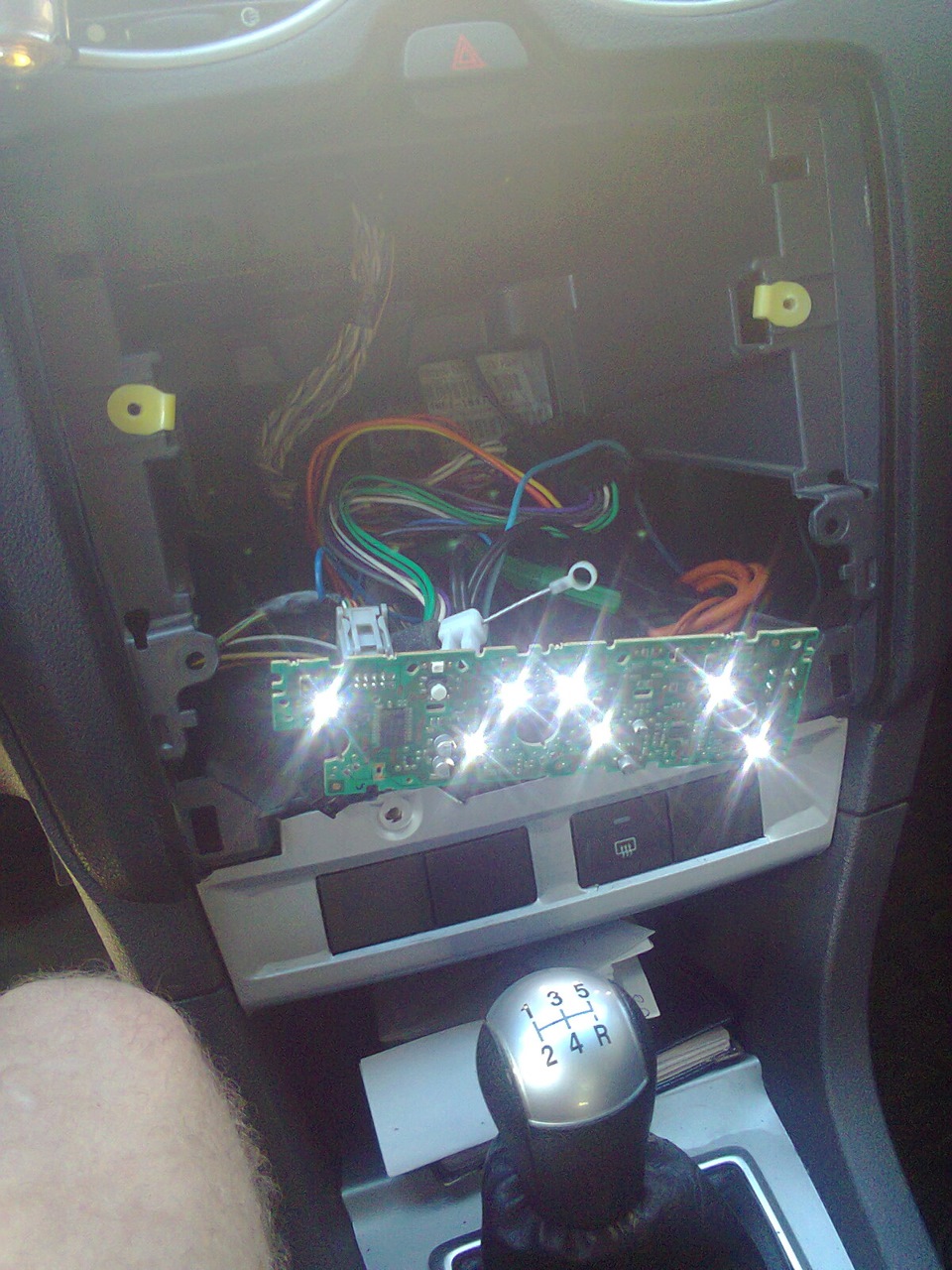 Перепайка диодов в блоке управления печкой — Ford Focus II Sedan, 1,4 л ...