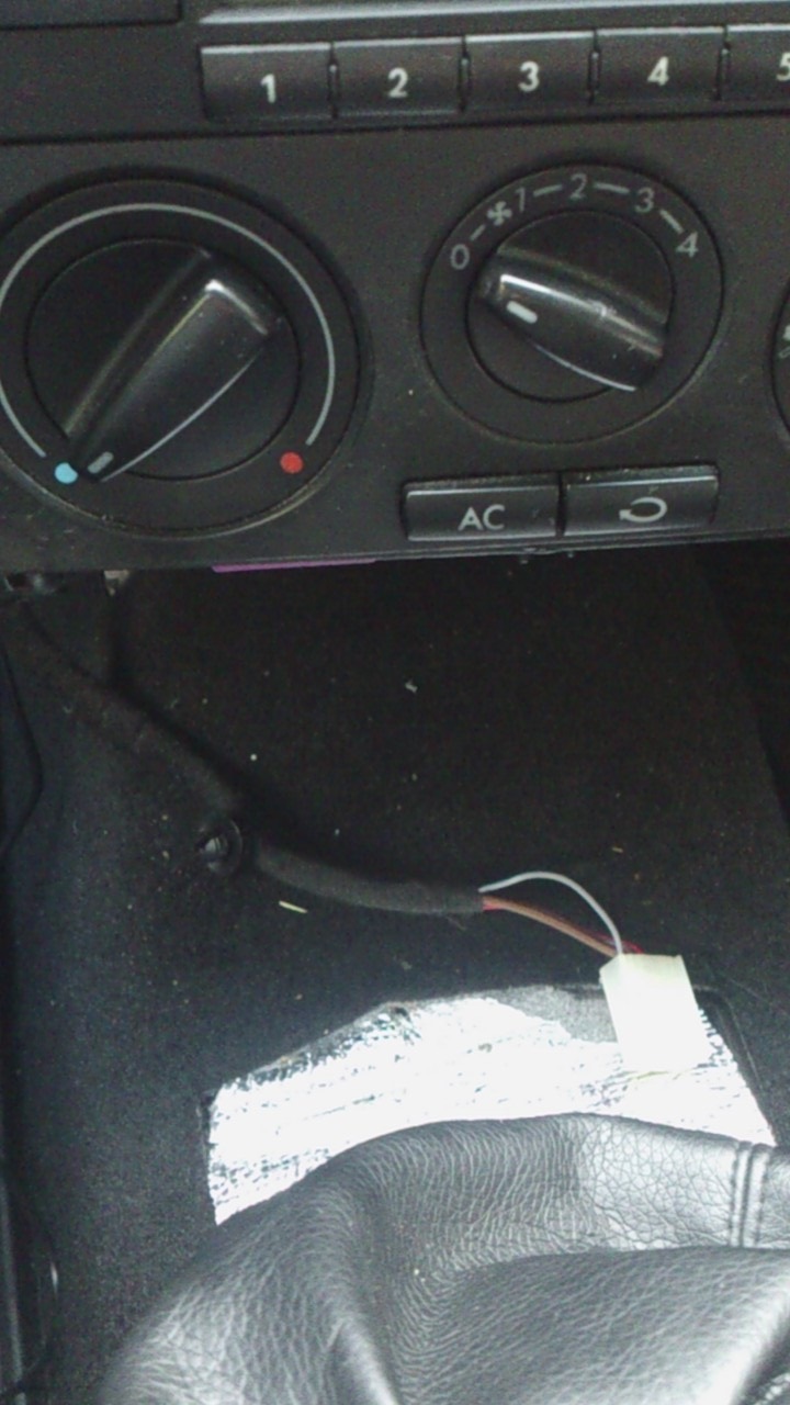 Замена лампочки подсветки печки и прикуривыталя — Volkswagen Golf Mk4 ...