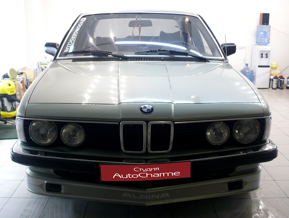 Фото в бортжурнале BMW 7 series (E23)