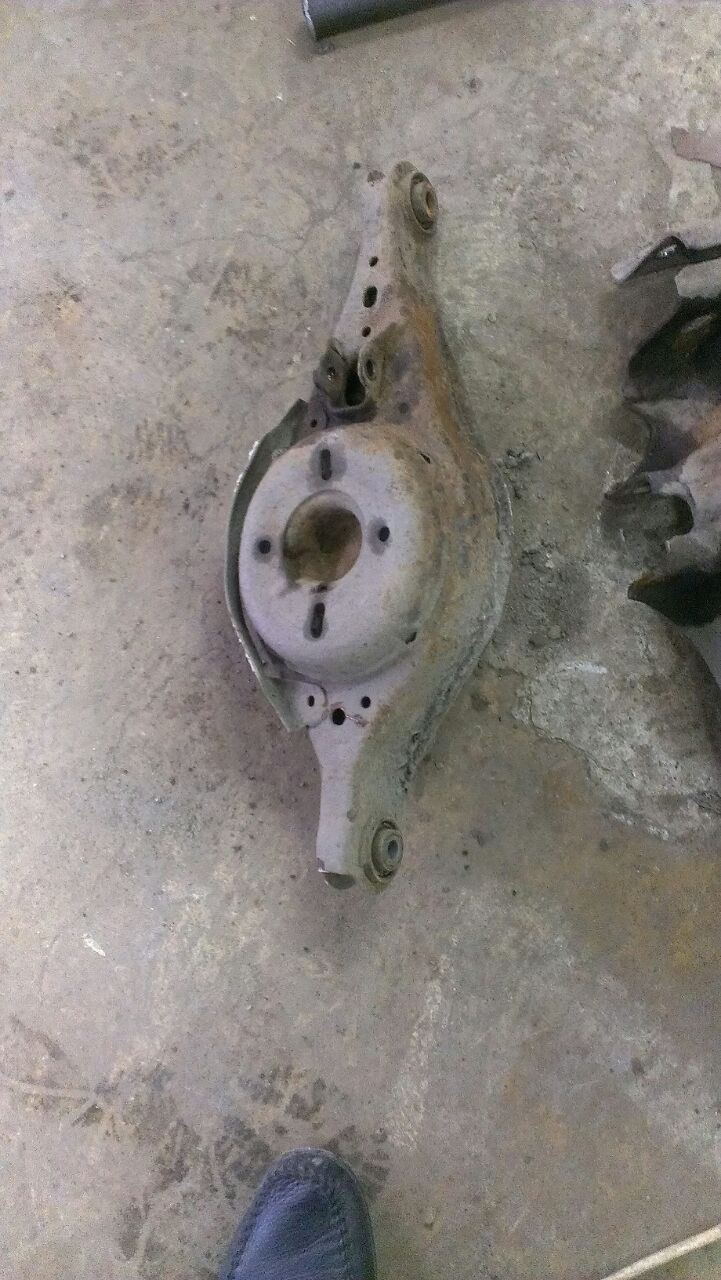 замена сайлентблоков задней подвески — Mazda 6 (1G) GG, 1,8 л, 2005 ...