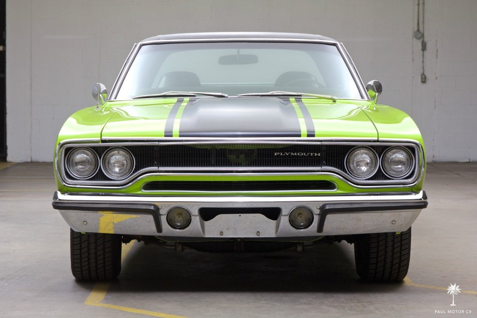 Plymouth road. Plymouth Roadrunner 1970. Плимут роад раннер. Плимут роуд раннер 1970. Plymouth Road Runner 1970.