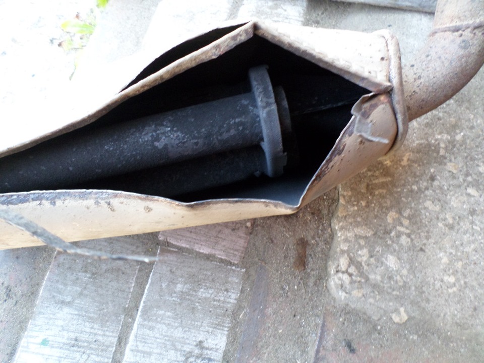 Разорвало глушитель — Audi Coupe (89,8B), 2,3 л, 1989 года | поломка ...