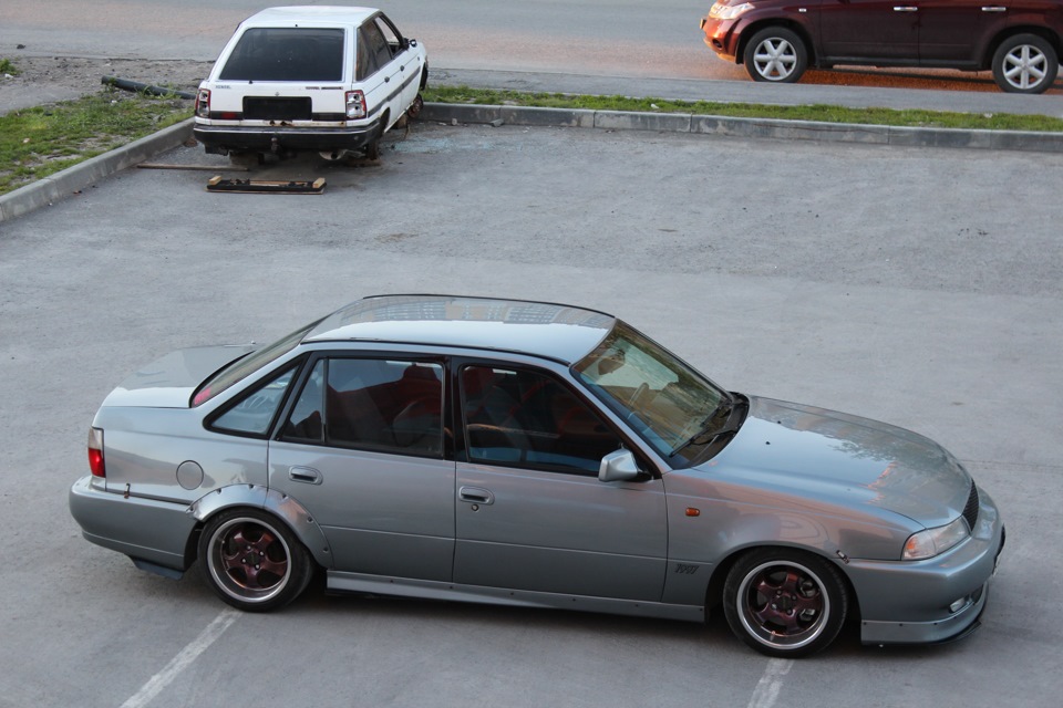 Daewoo Nexia stance