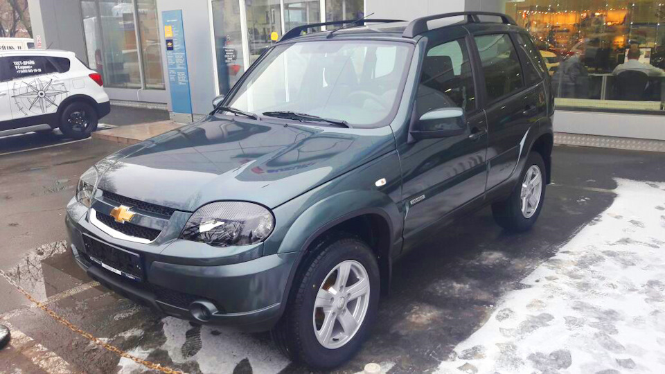 Chevrolet Niva С†РІРµС‚ 360