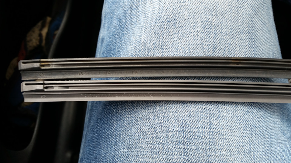 Сверху водительская старая. Снизу водительская новая. — Hyundai Solaris (1G)