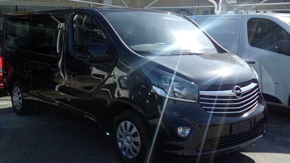 Opel Vivaro *Перевозчик*