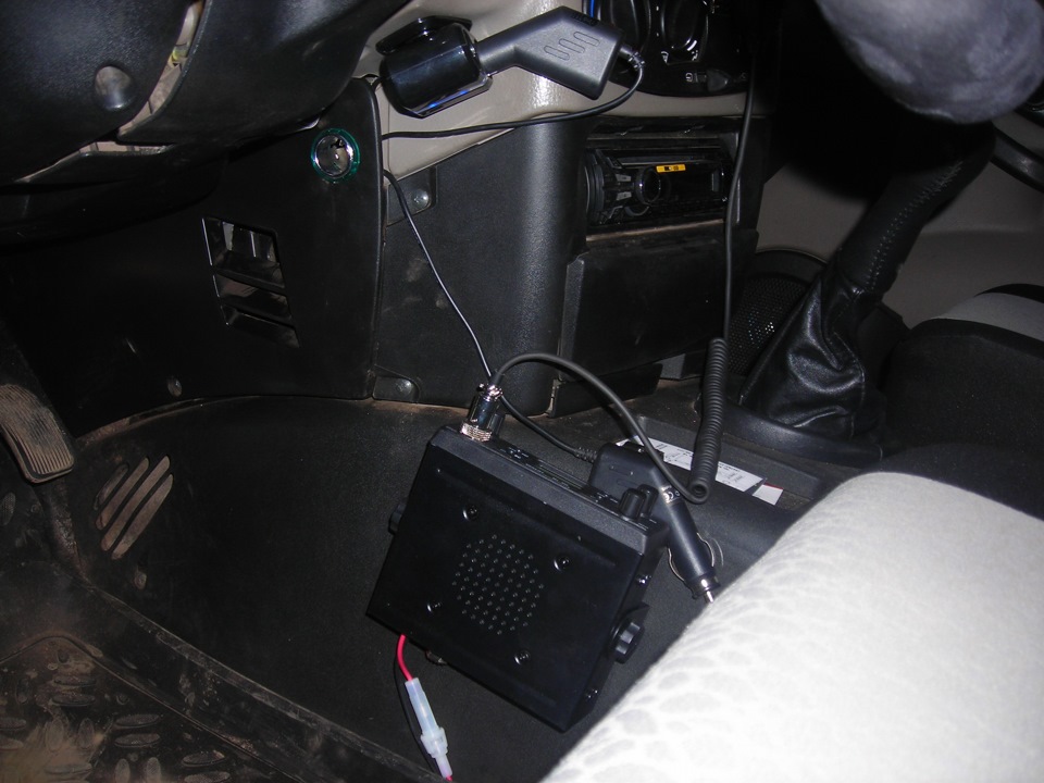 рация — Chevrolet Niva (1G), 1,7 л, 2006 года | аксессуары | DRIVE2