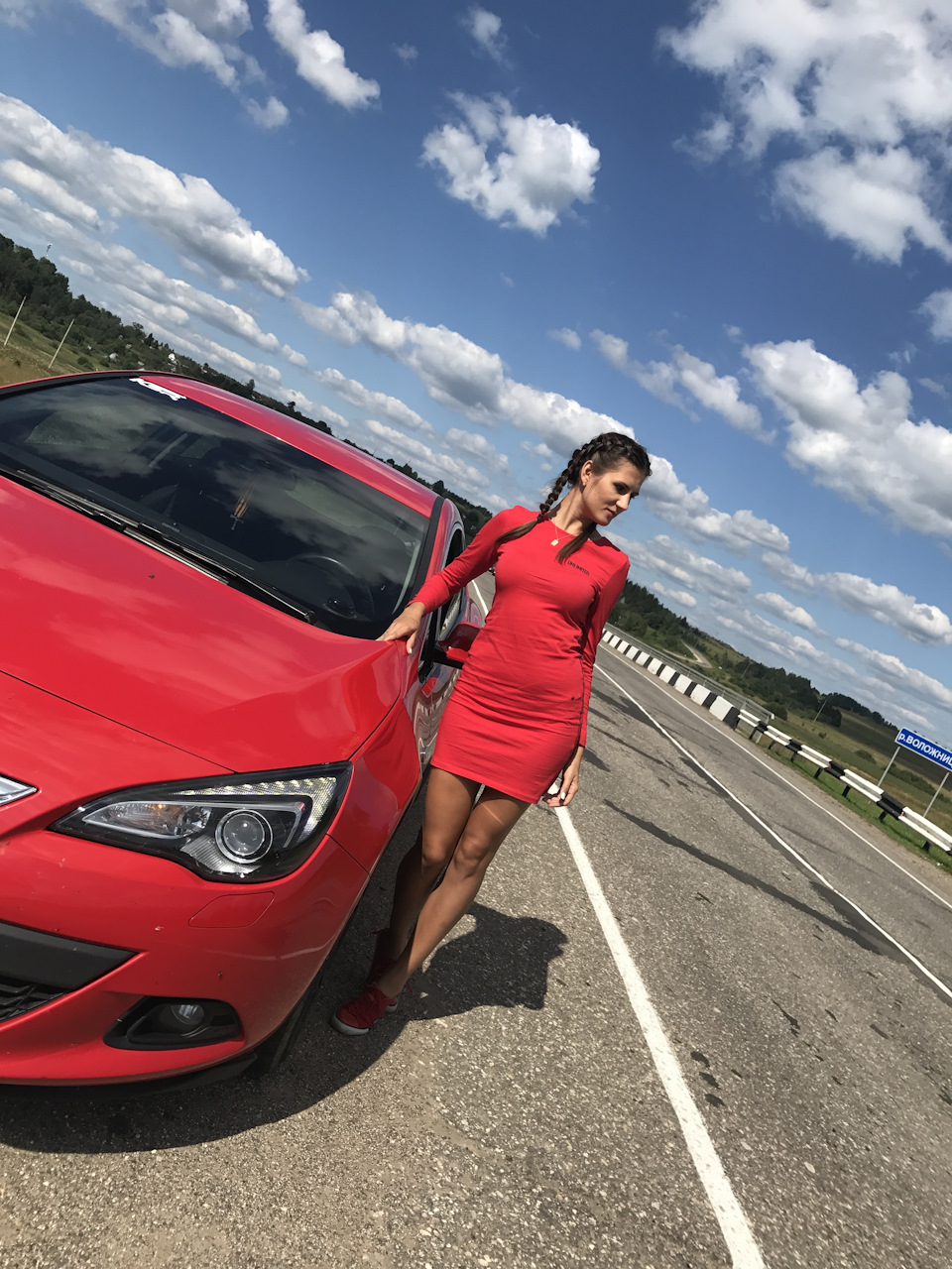 Opel Astra девушка