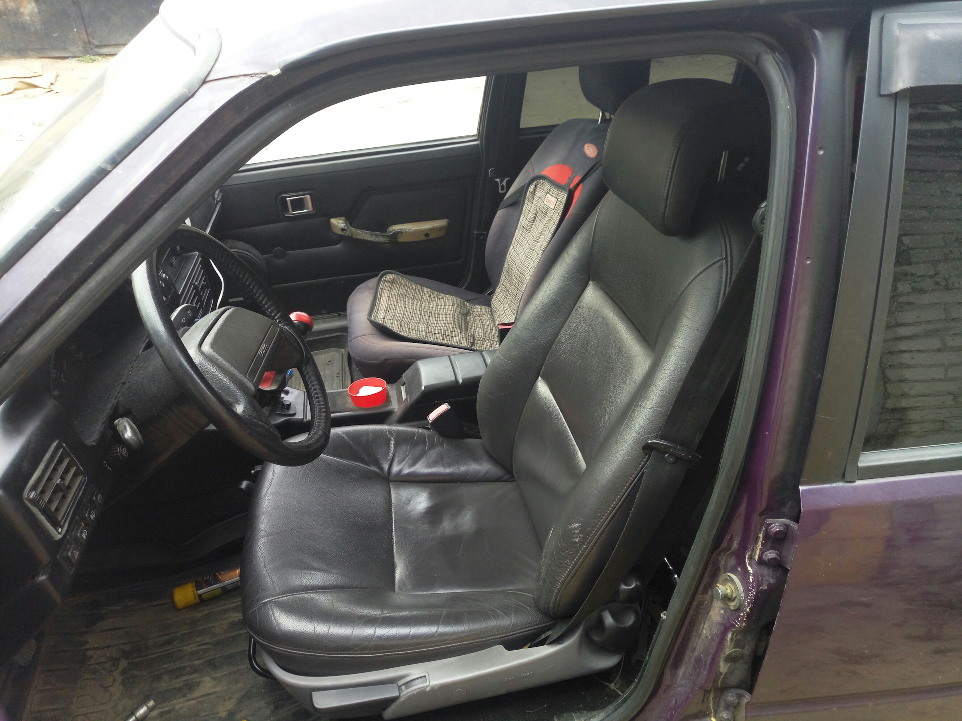 Чехлы иж ода. Иж 2126 салон сиденья. Чехлы автопилот иж 2126. Чехлы иж ода. Сиденья иж ода 2126.