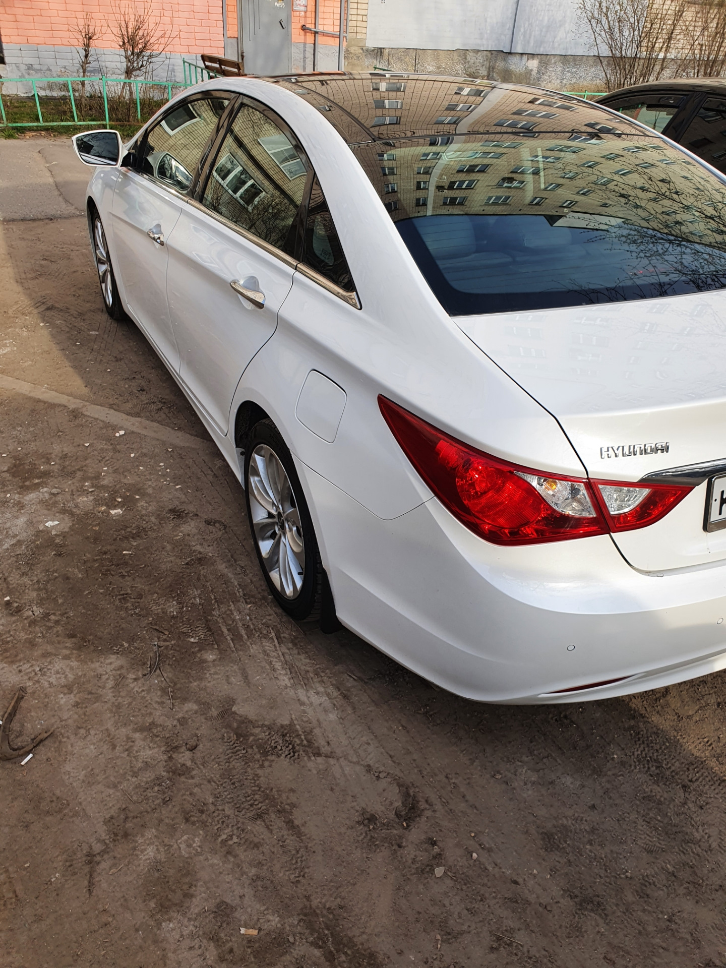 Hyundai sonata 2012 год. Hyundai Sonata 2012. Sonata 2012 2.0. Hyundai Sonata 2012 White. Хендай Соната 6 2012.