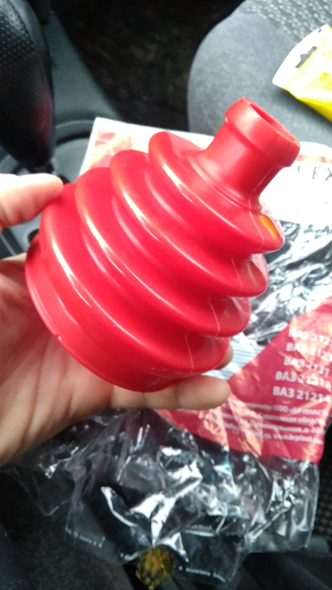 Пыльник внутреннего шруса санта фе 2. 2 дизель. Пыльник шрус санта фе 2. Пыльник шруса внутренний santa fe 2010. Наружный пыльник шрус хендай санта фе 2.