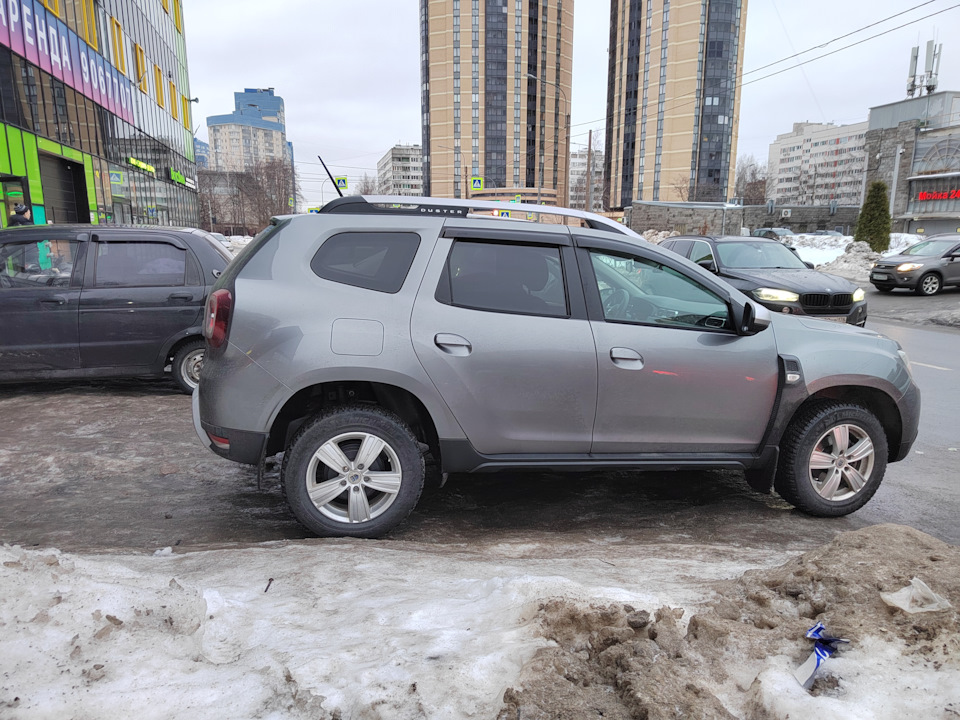 Рено дастер r19. Диски дастер авито. Оригинальные диски на рено дастер r16 литые. Renault duster r17. Reno duster r20.