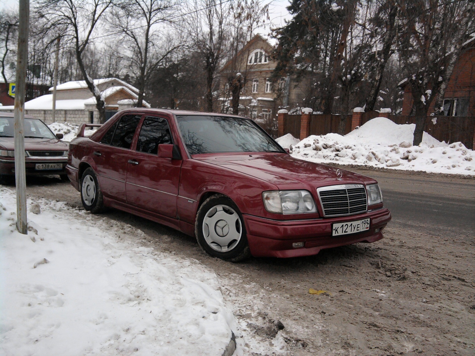 Скрывающиеся люди :-) — Mercedes-Benz E-class (W124), 2,8 л, 1994 года |  фотография | DRIVE2