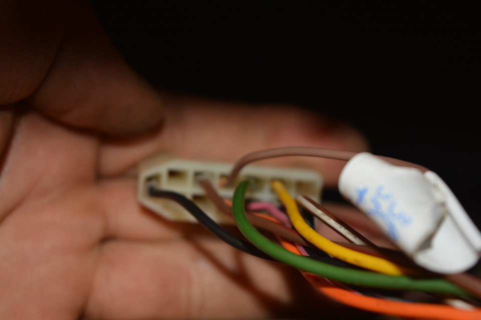 так правильно держать колодку, номерация идет с лева на право — Lada 4x4 3D