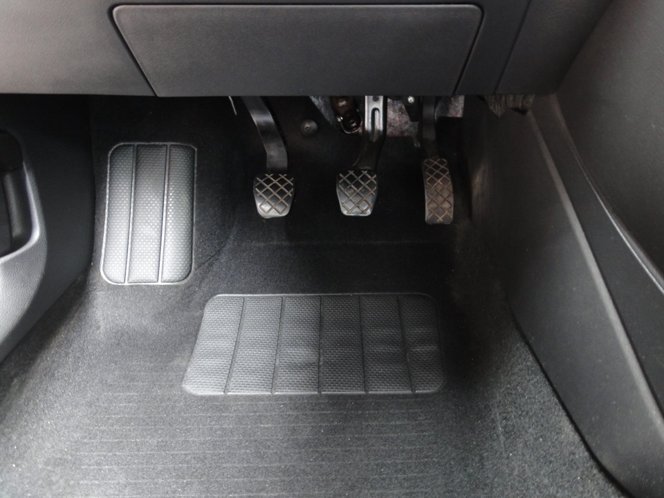 Алюминиевые накладки на педали VAG — Volkswagen Polo Sedan, 1,6 л, 2012 ...