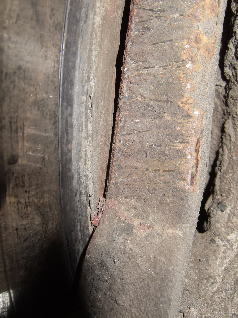 Тормозные колодки пищат по разным причинам — DRIVE2