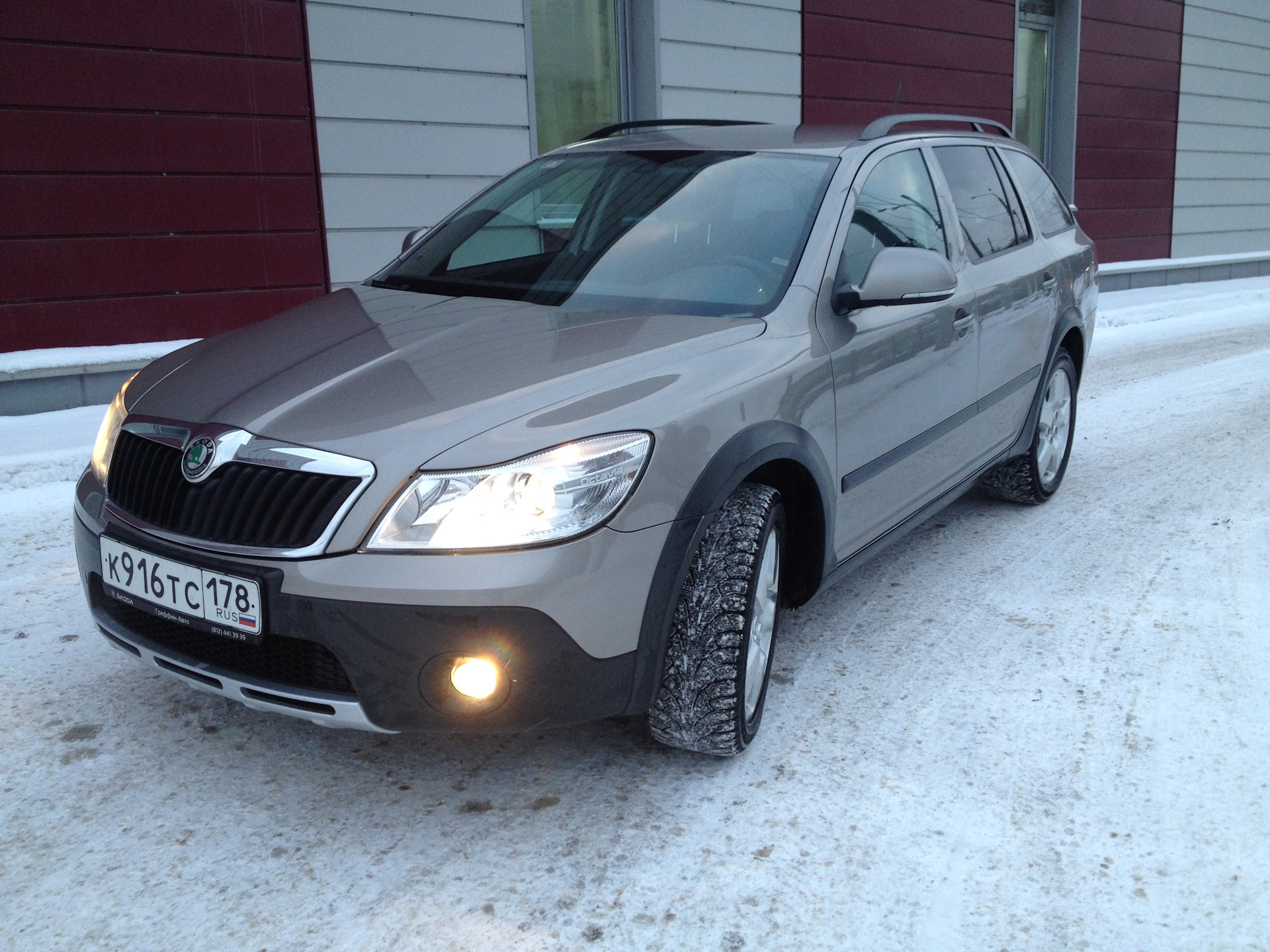 Шкода скаут 2011. Octavia Scout 2011. Skoda Octavia Scout (mk2). Шкода актавия Скаут 2011.