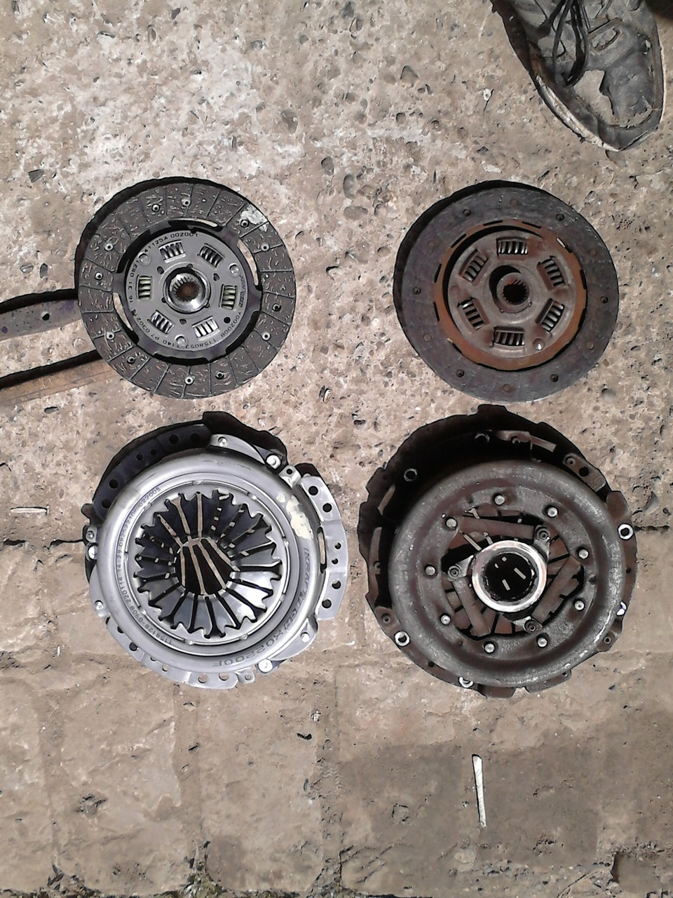 [Замена сцепления] — Lada 2104, 1,5 л, 2005 года | запчасти | DRIVE2