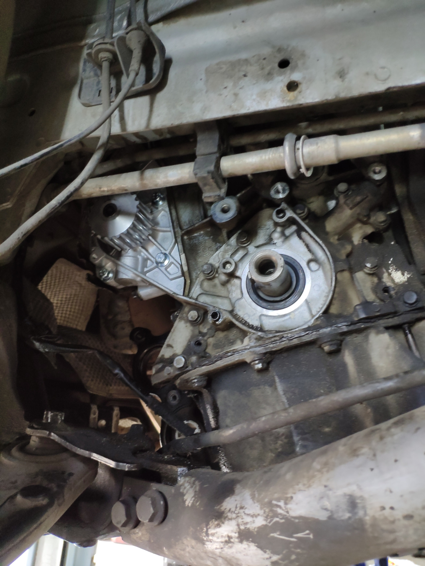 Замена ГРМ+помпы и попутного… — Peugeot 407, 1,8 л, 2007 года ...