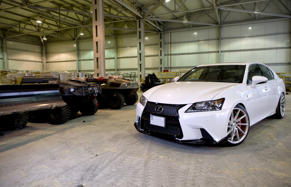 Lexus gs350 fsport r18