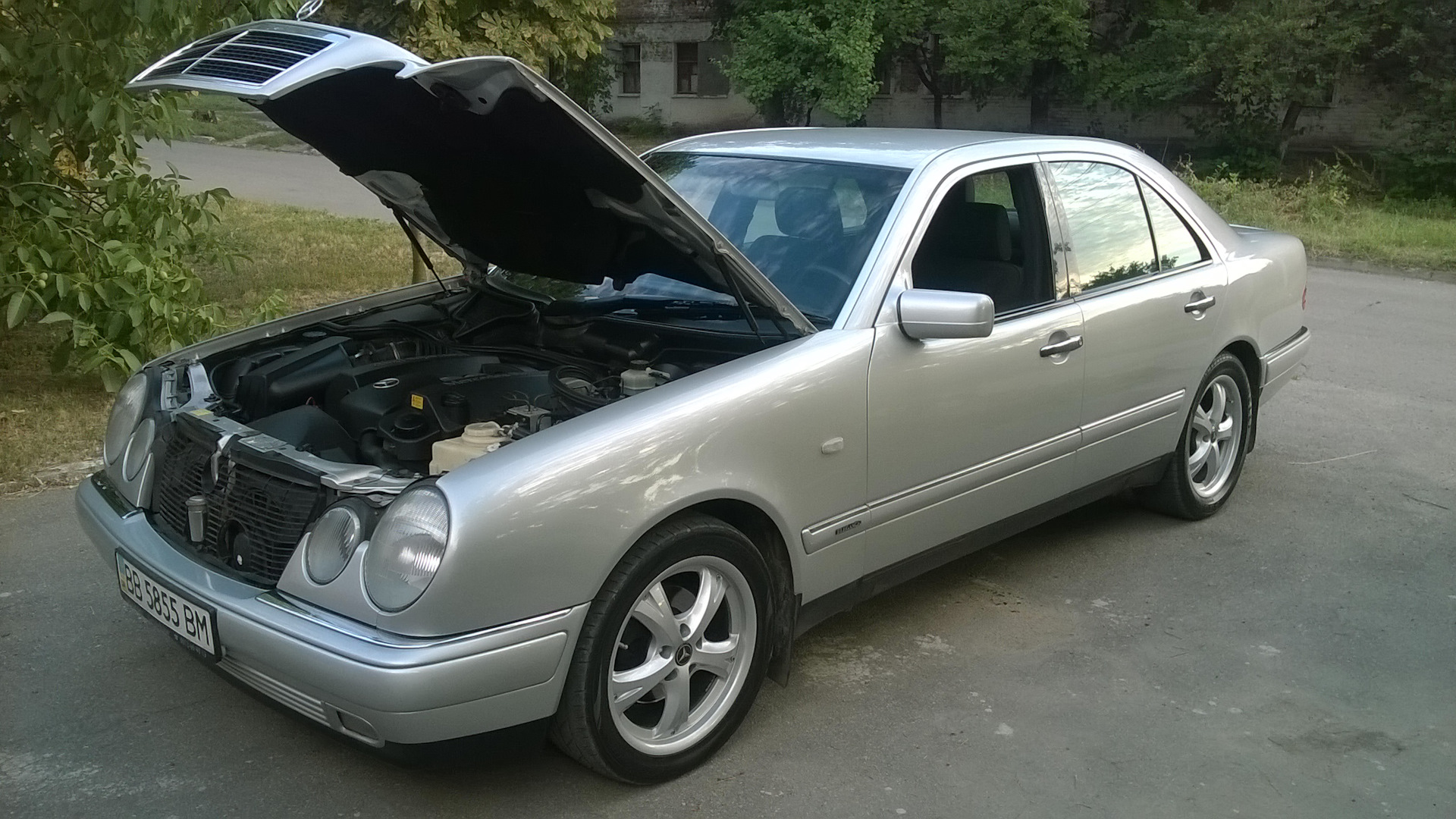 Mercedes-Benz E-class (W210) 2.4 бензиновый 1998 | Более чем живой мерс! на  DRIVE2