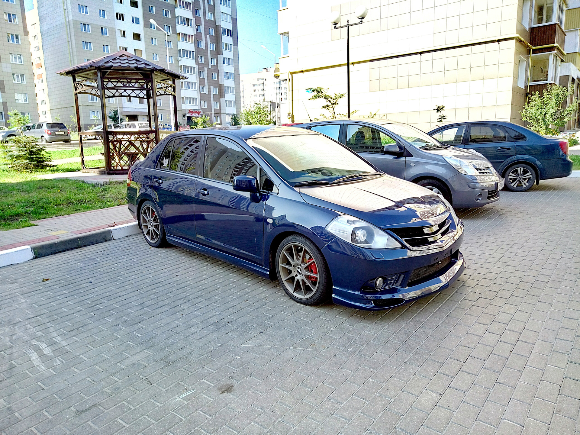 #low style 2017. DECEPTICON ™ - Nissan Tiida (1G), 1,6 л, 2008 года фотография D