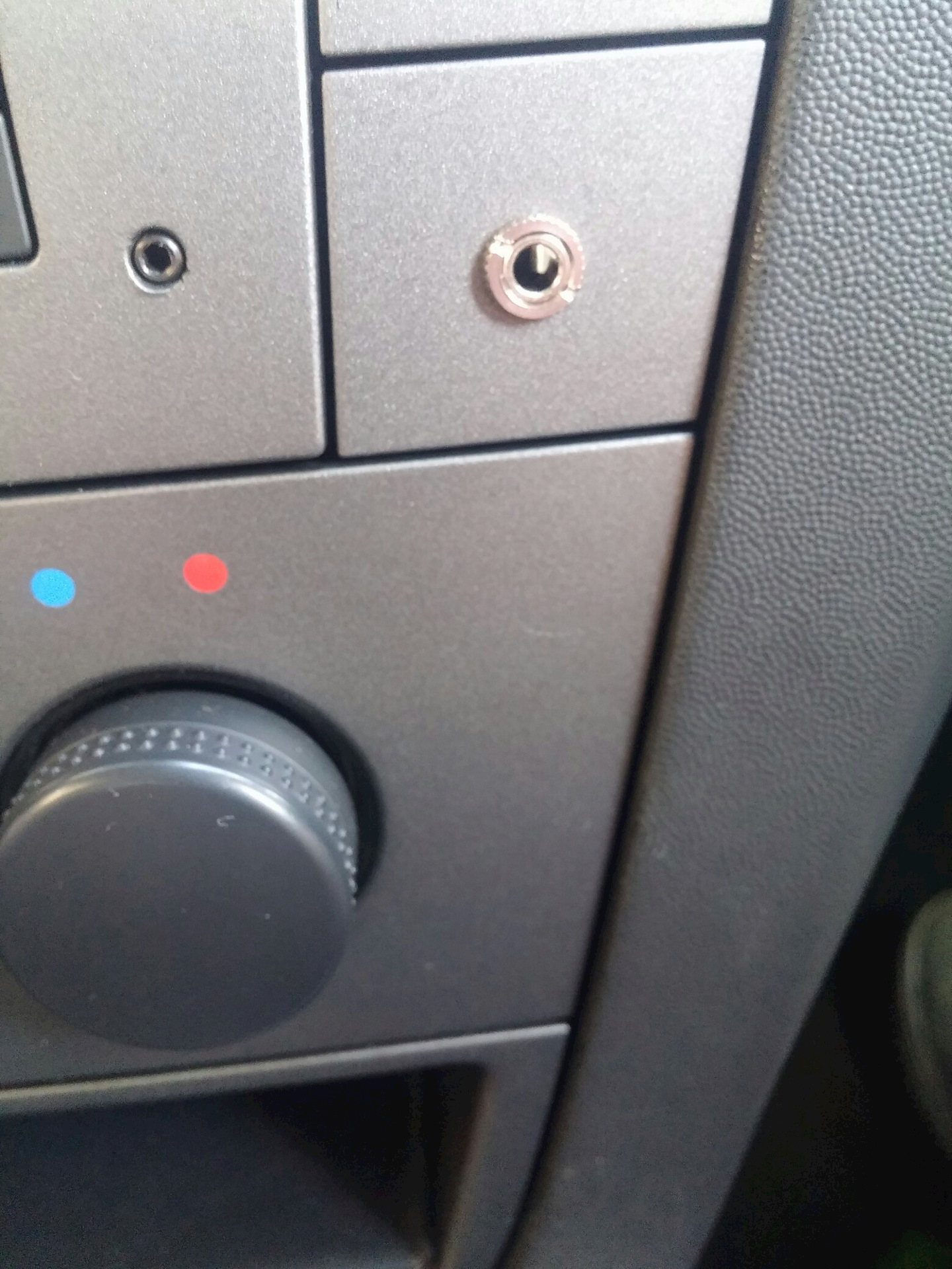 Музыка. AUX — Opel Signum, 1,9 л, 2003 года | автозвук | DRIVE2