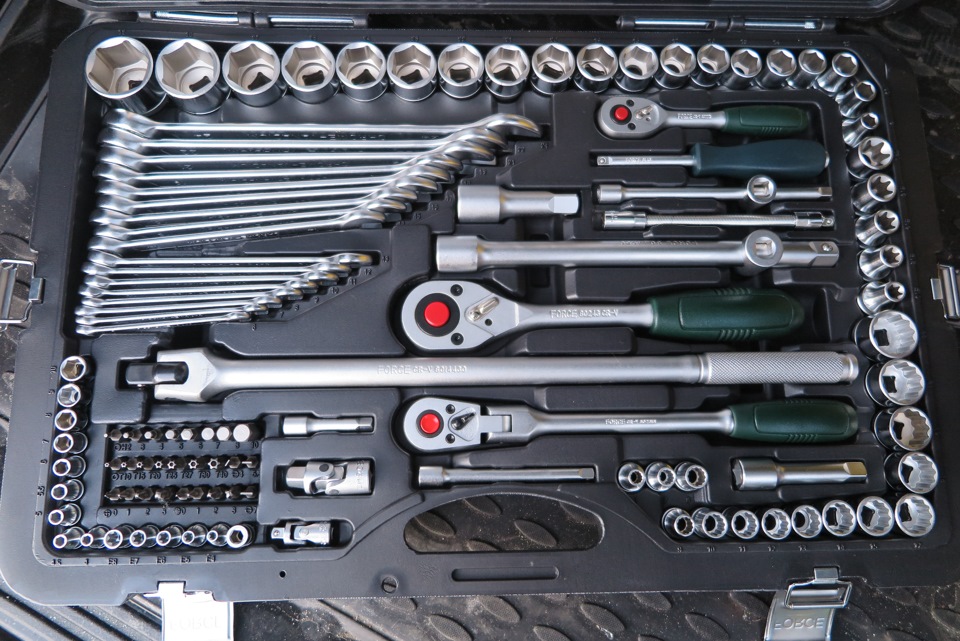 Набор автомобильных ключей x-pert, 94 пр. Выбор наборов инструментов. Выбор наборов инструментов. 58693 sthor набор инструмента 1/2", 3/8", 1/4" (225пр. Выбор наборов инструментов.