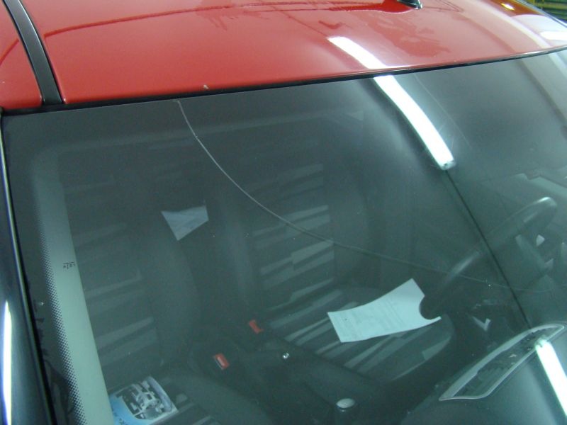 Разбитое стекло — Skoda Roomster, 1,6 л, 2008 года | поломка | DRIVE2