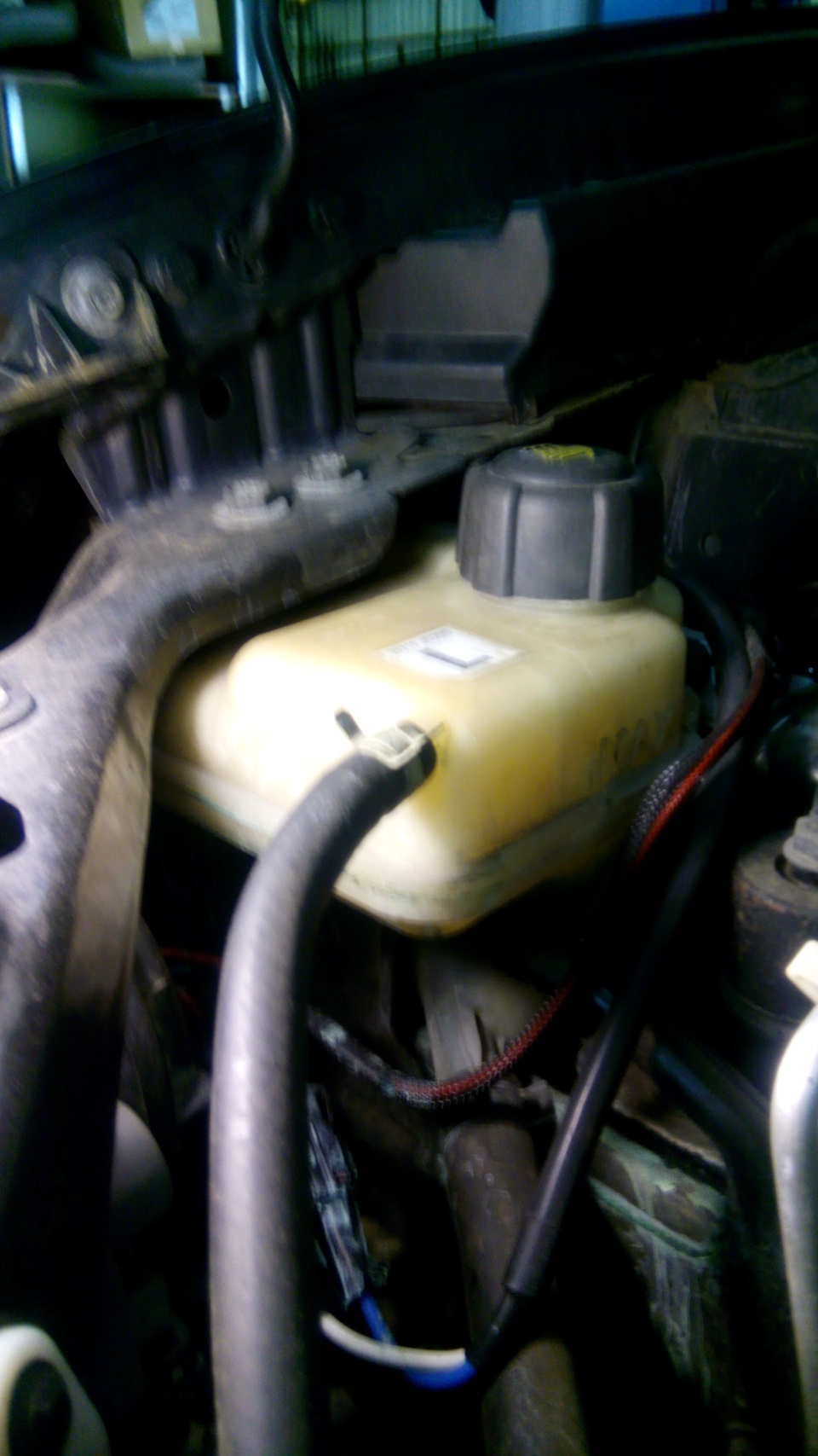 Замена расширительного бачка (продолжаем лечить болячки) — Nissan ...