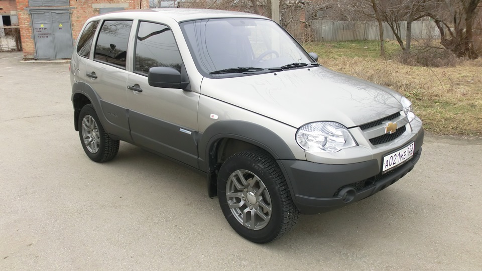 Chevrolet Niva (1G) 1.7 бензиновый 2013 | Шнива на DRIVE2