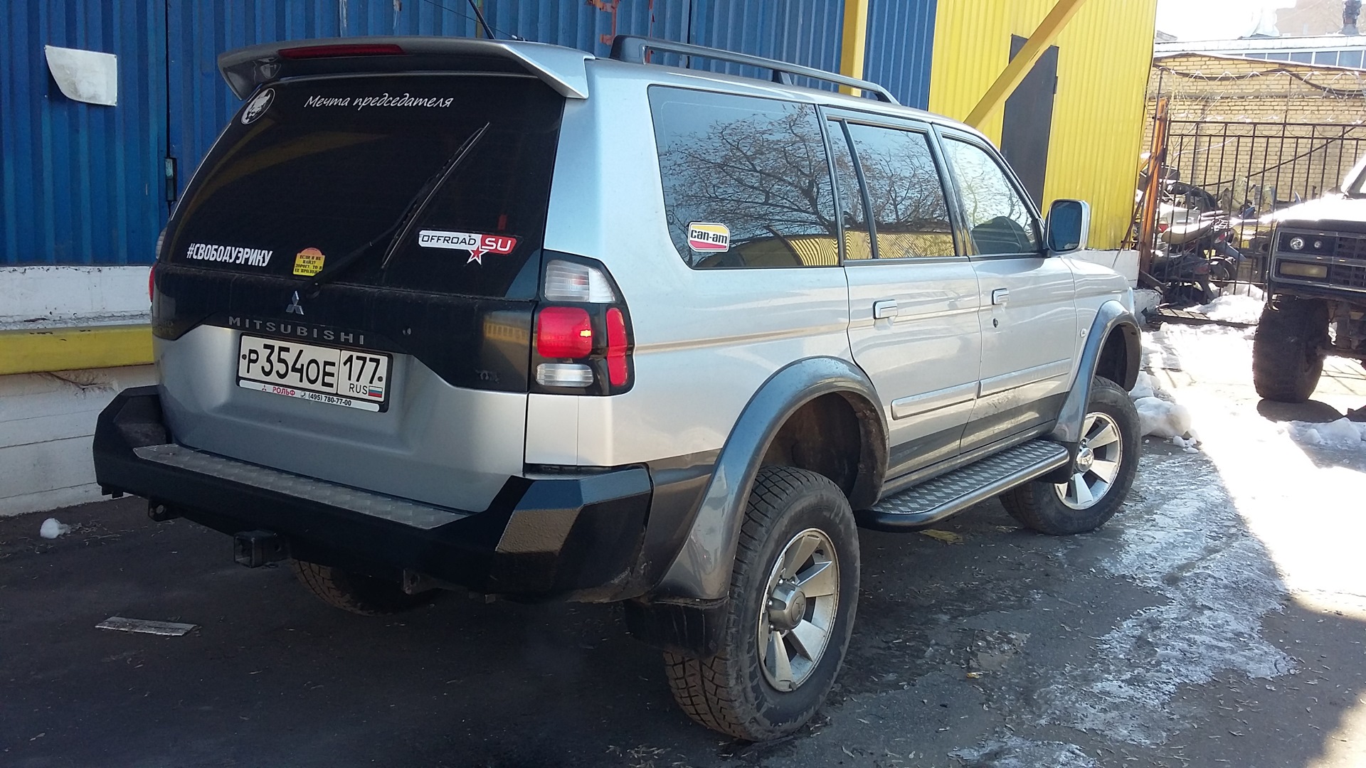 Паджеро спорт 1 пороги. Пороги на Mitsubishi Pajero Sport 1. Мицубиси Паджеро 2 силовые пороги. Mitsubishi Pajero Sport 1998. Силовые пороги на Паджеро спорт 1.