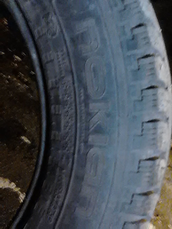 продаю резину — Volkswagen Touareg (1G), 3,2 л, 2004 года | шины | DRIVE2