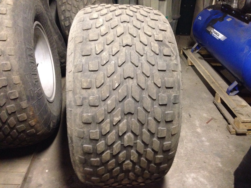 Вариант колес. Выхлоп переделка — УАЗ 469, 2,9 л, 1981 года | своими ...