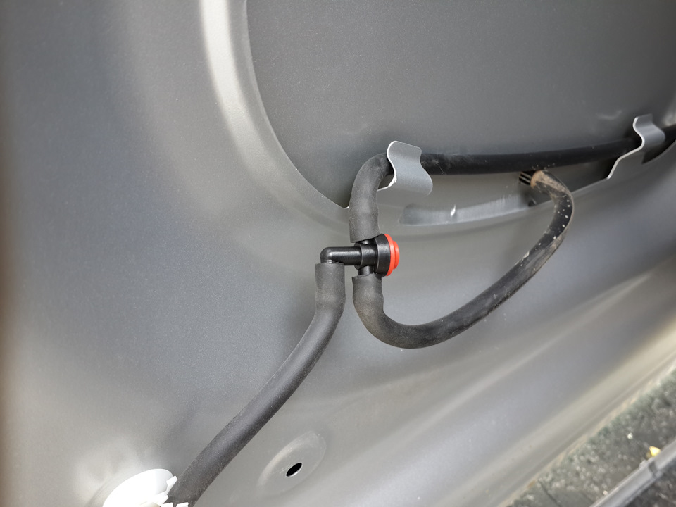 M850641 Тройник омывателя лобового стекла Mitsubishi | Запчасти на DRIVE2