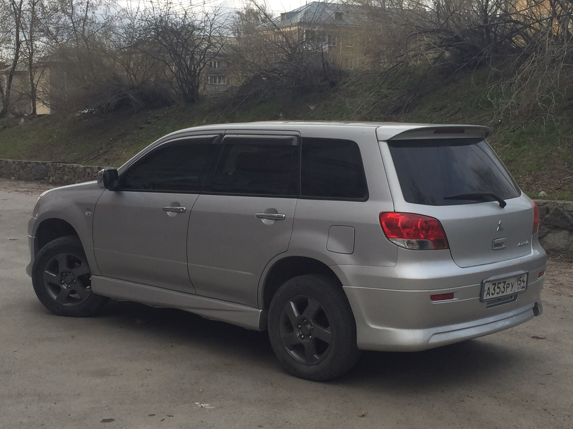 Mitsubishi airtrek 2.4. Митсубиси Аиртрек 2001 2.4. Митсубиси Аиртрек 2001. Mitsubishi Airtrek, 2001 год.