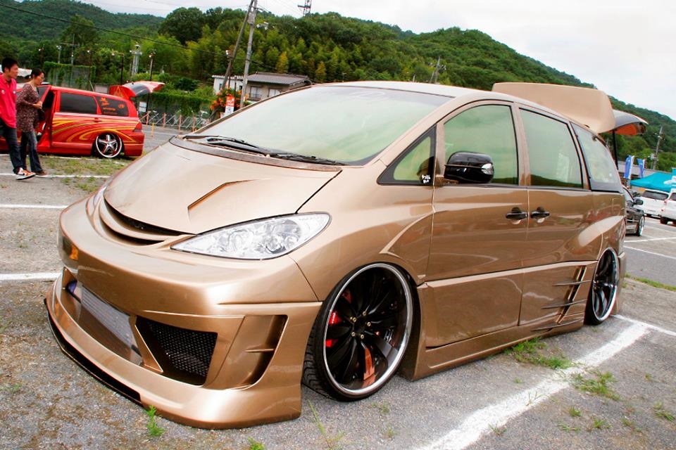 Toyota Estima 2001 Tuning