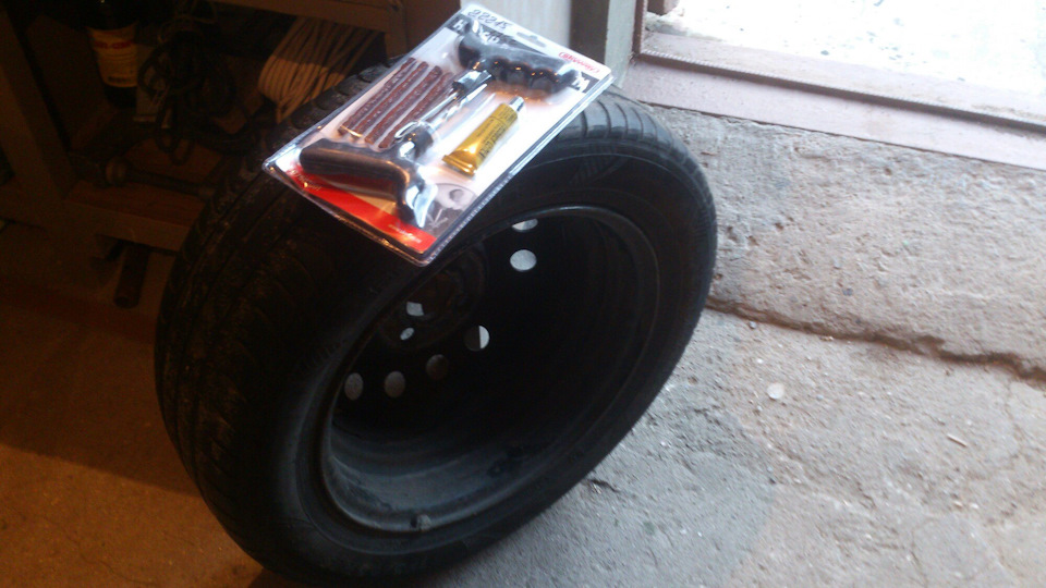 Пробоина по левому борту или лечим прокол. + Сигналы, маслосъемник и ...