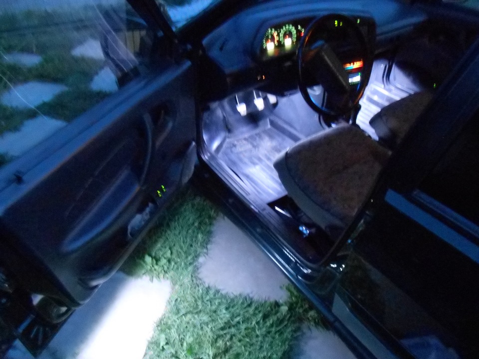 Ходовые огни и подсветка — Lada 2115, 1,5 л, 2004 года | фотография ...