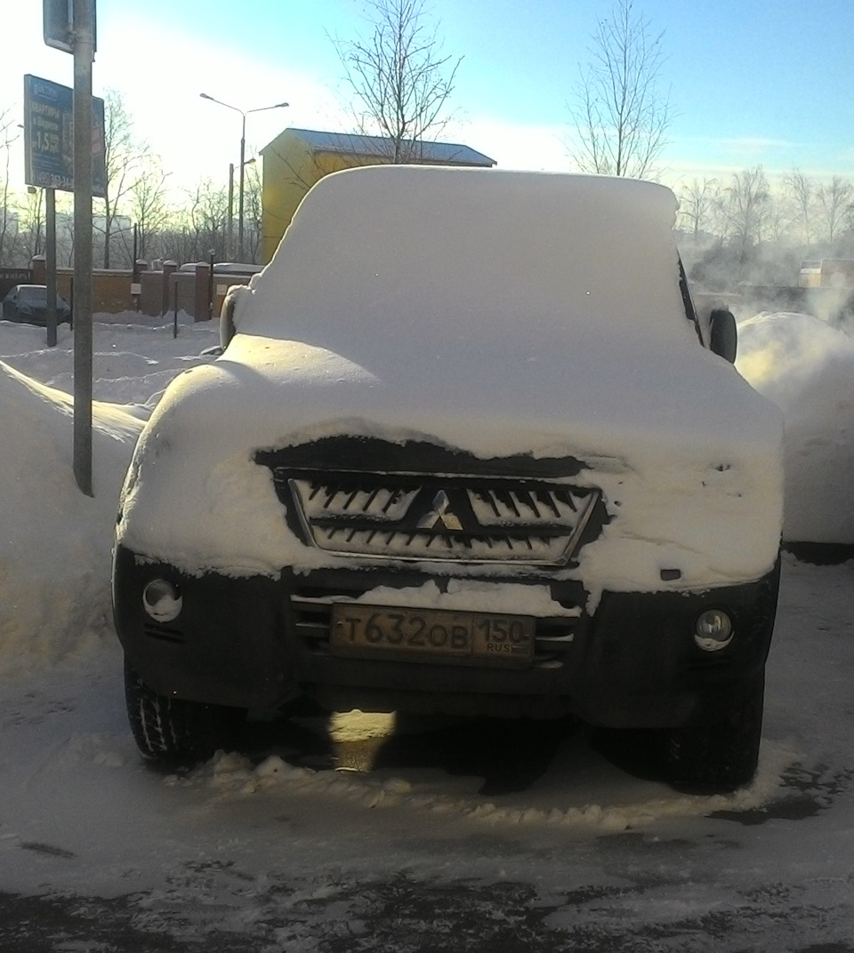 Как в том анегдоте — У тебя машина в мороз заводится? — Mitsubishi Pajero  (3G), 3,2 л, 2006 года | наблюдение | DRIVE2