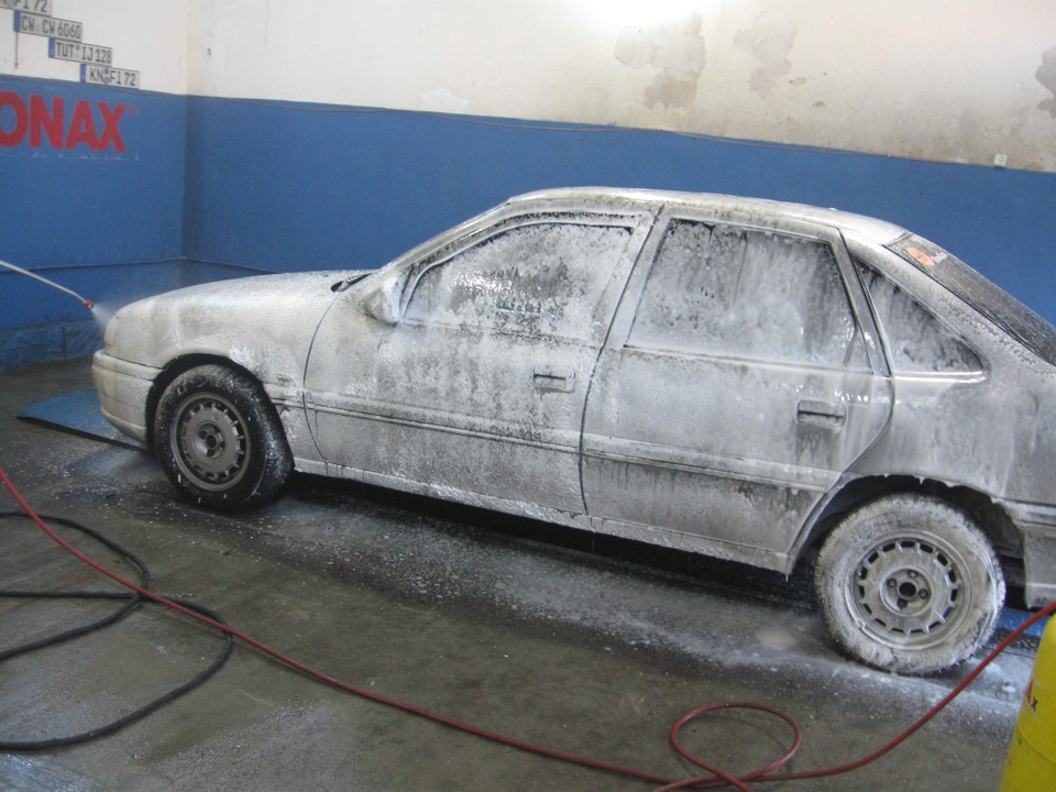Мойка машины в автомойке myCar.am — Opel Vectra A, 2 л, 1994 года ...