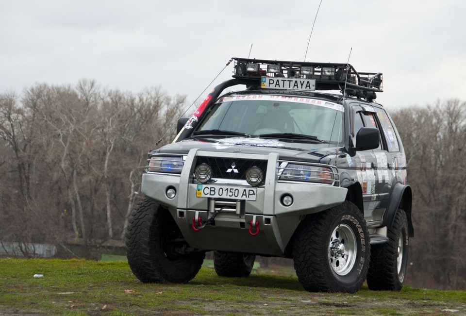 Митсубиси спорт 1. Mitsubishi Pajero 1 off Road Tuning. Митсубиси Паджеро спорт 1. Митсубиси Паджеро для бездорожья. Pajero 1 Tuning.